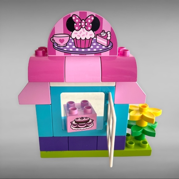 LEGO Duplo Minnie's Cafe 10830 Complete Set - Picture 2 of 6
